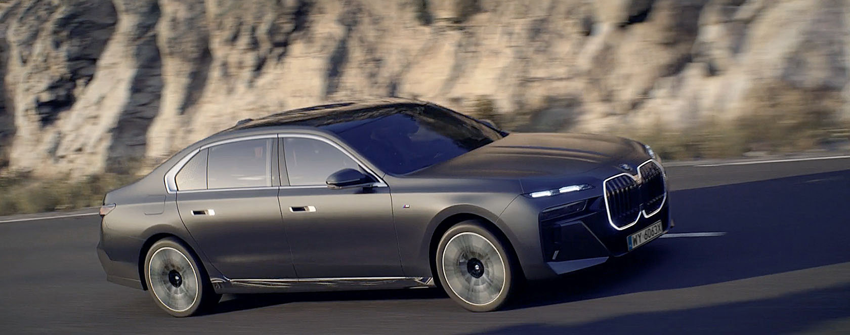 LUKSUSOWY KOMFORT W NOWYM BMW SERII 7 LIMUZYNA.